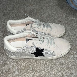 Grey vintage Havana sneakers size 9